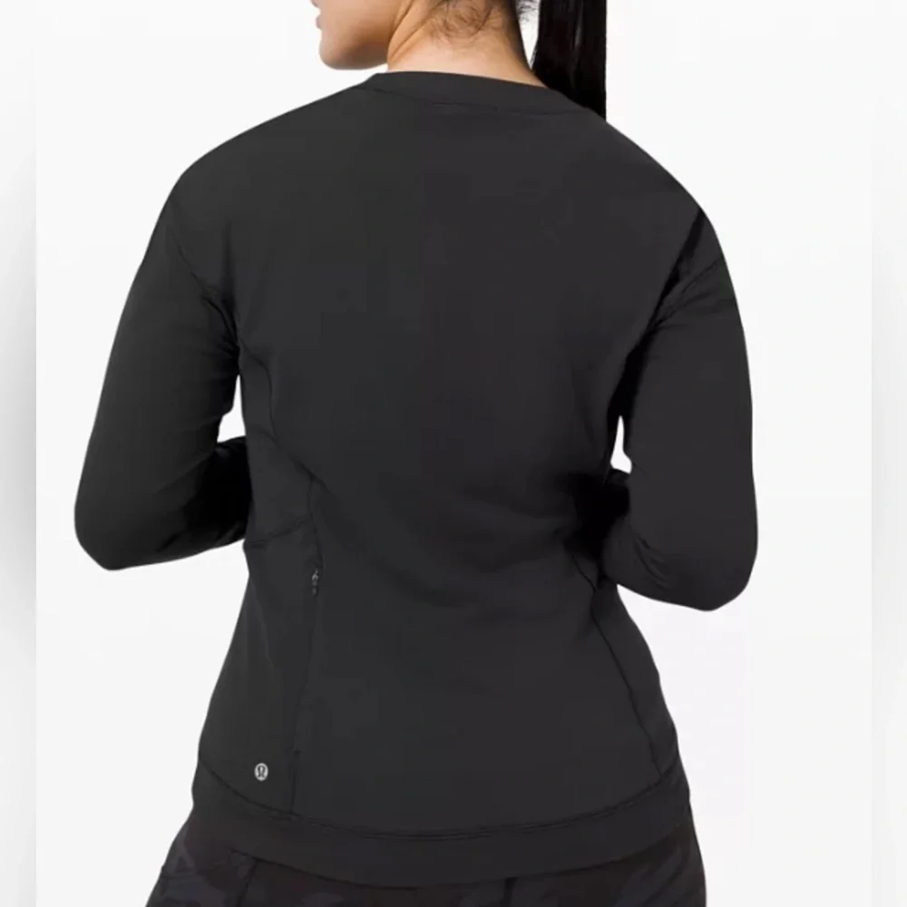 Lululemon Close To Crossing Workout Long Sleeve Top Size 4 Rulu Black